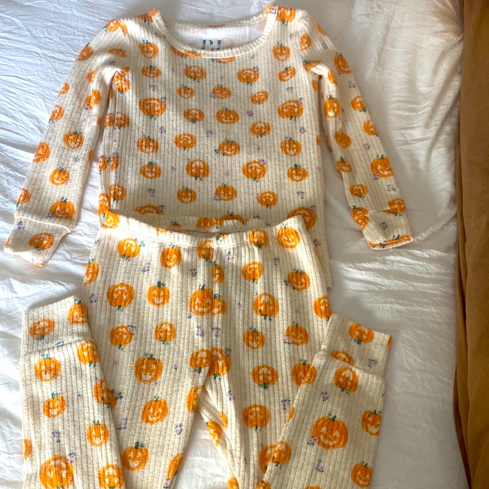 Pumpkin Pjs - 4t